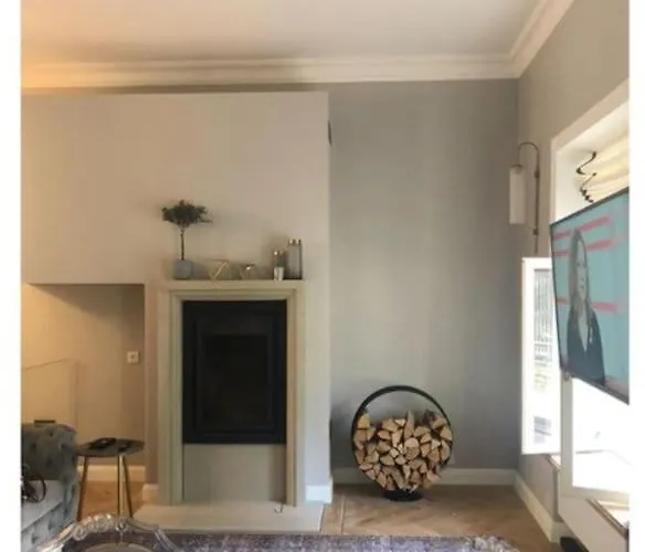 Modern In The Old Town Apartment